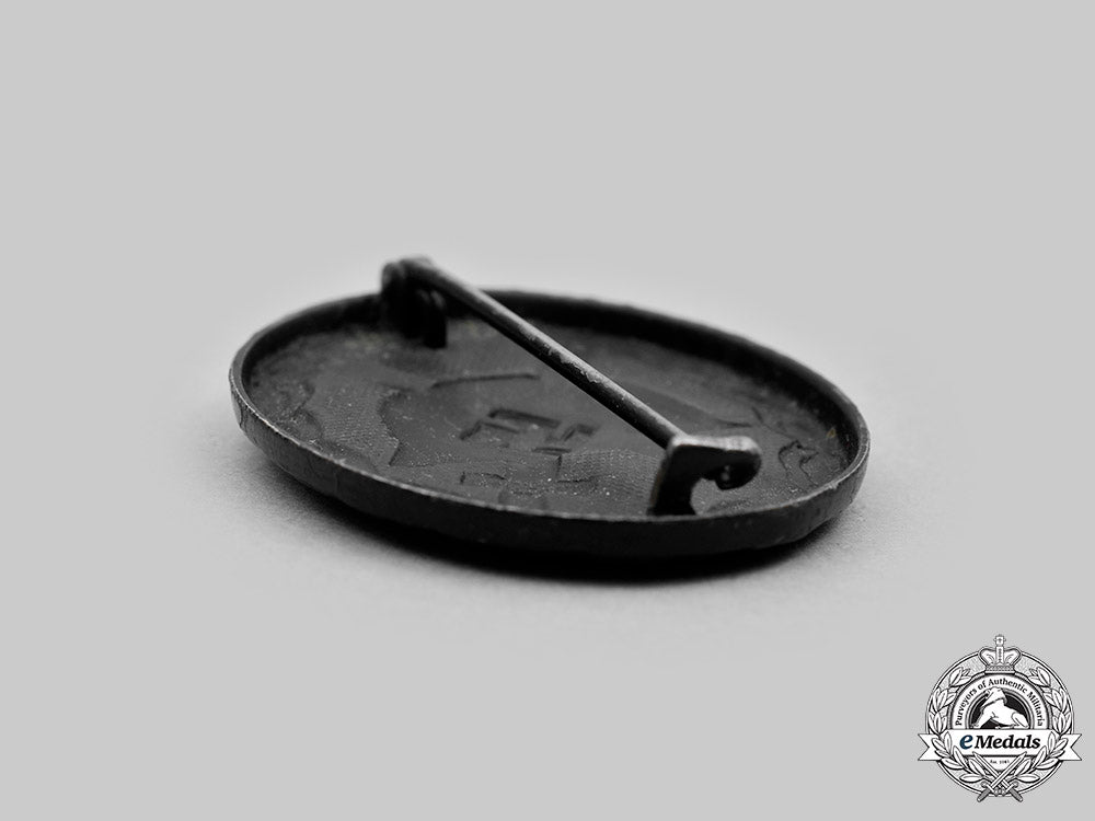 germany._a_pair_of_wound_badges,_black_grade,_imperial_and_third_reich_versions_c20654_mnc1897_1