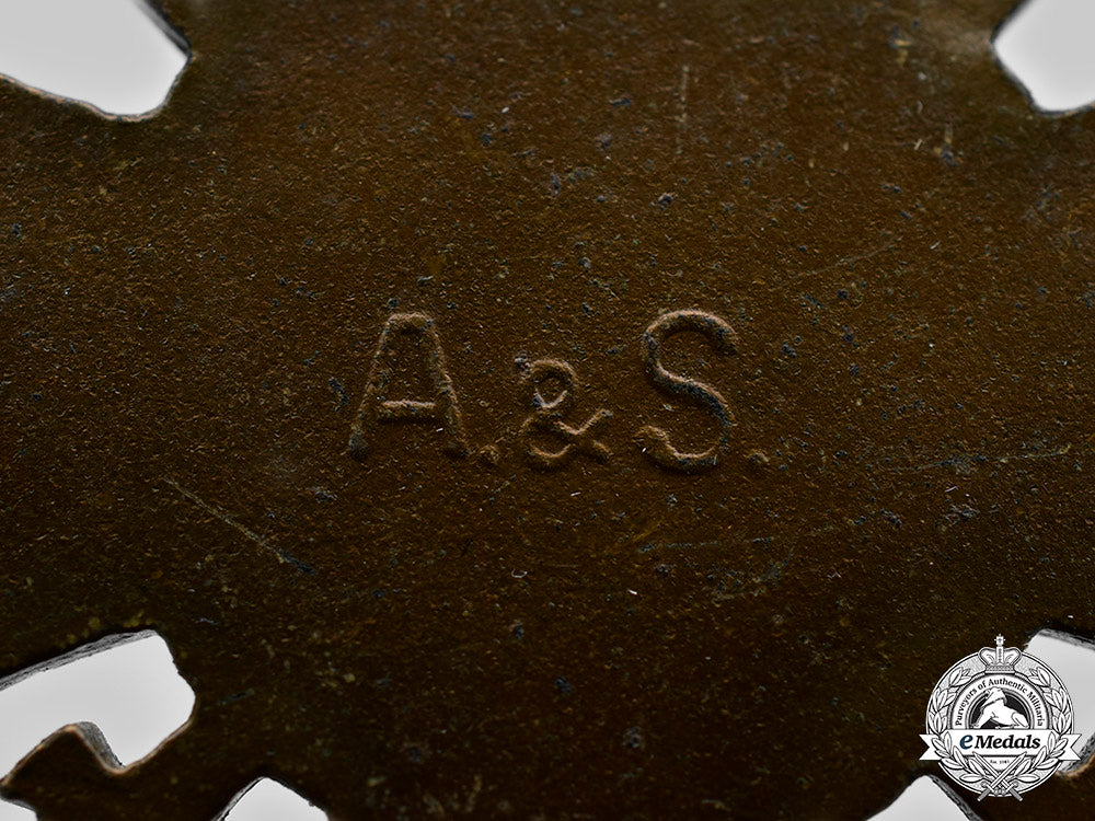 germany,_third_reich._a_pair_of_honour_crosses_of_the_world_war1914/1918_c20680_mnc1956_1_1