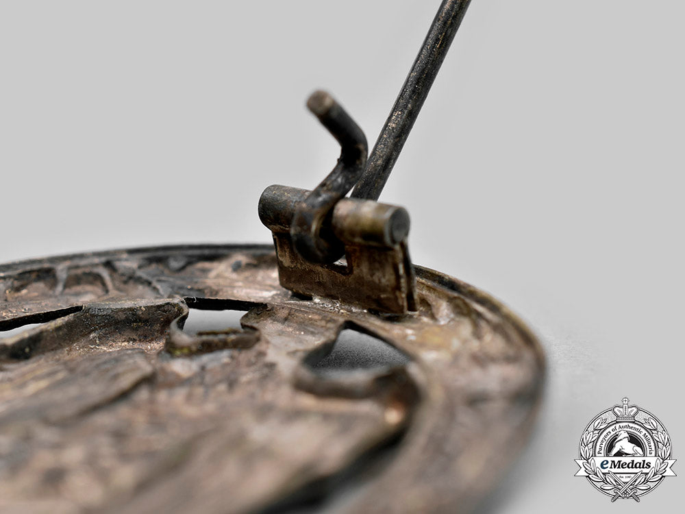 germany,_wehrmacht._a_general_assault_badge_c20690_mnc7041_1_1