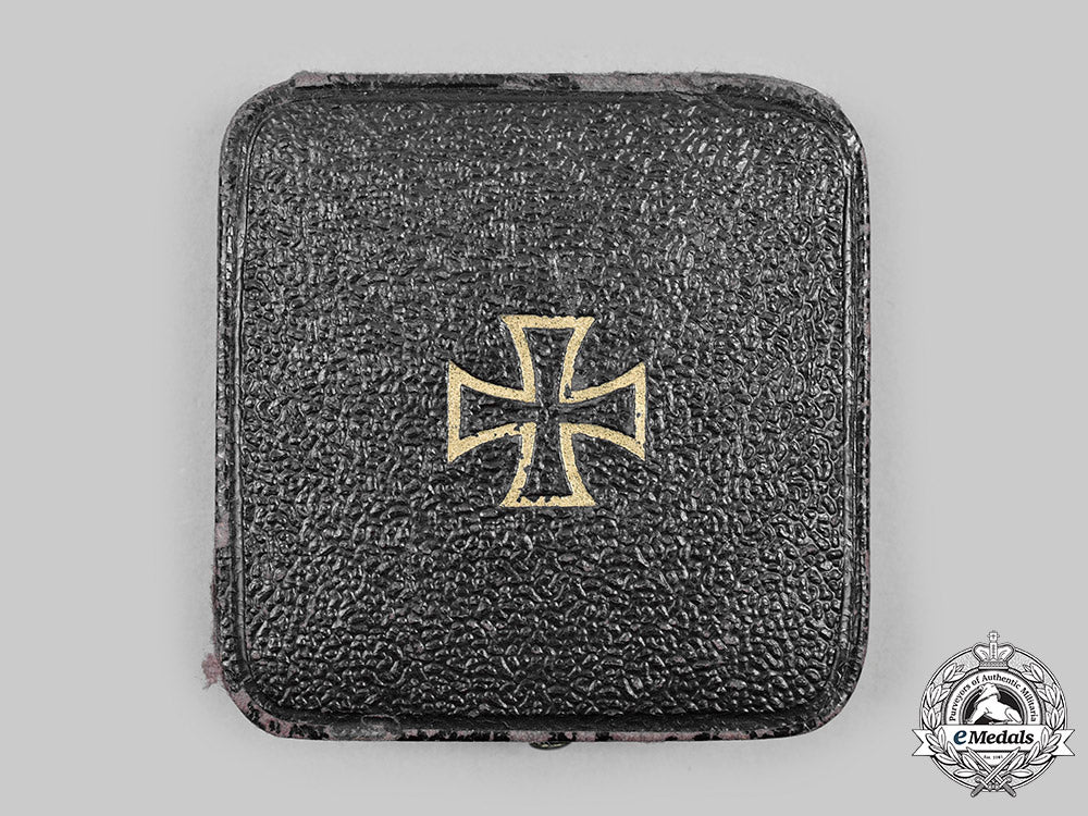germany,_imperial._a1914_iron_cross_i_class,_with_case,_by_wagner&_sohn_c20693_mnc5365