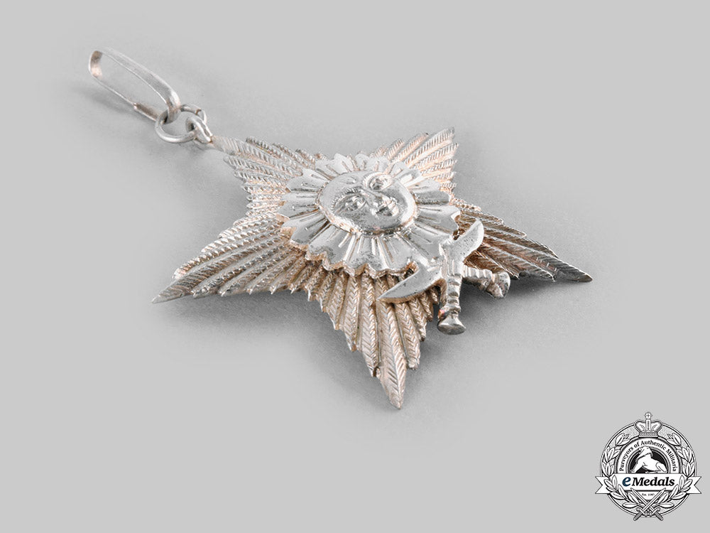 nepal,_federal_democratic_republic._a_most_puissant_order_of_the_gorkha_dakshina_bahu,_v_class_c20746_emd9411_1