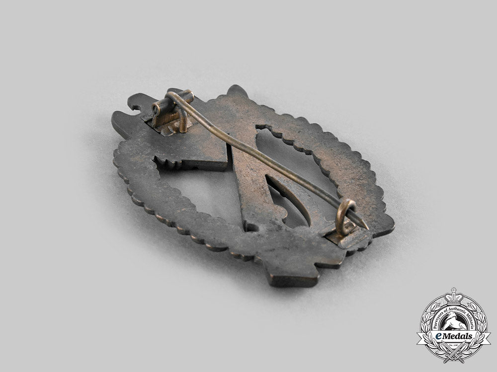 germany,_wehrmacht._an_infantry_assault_badge,_bronze_grade,_by_gottlieb&_wagner_c20914_emd1080