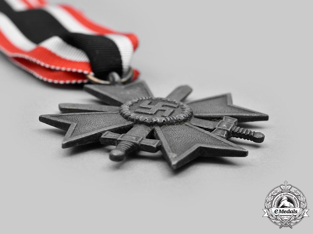 germany,_wehrmacht._a_lot_of_war_merit_decorations_c20924_mnc6437