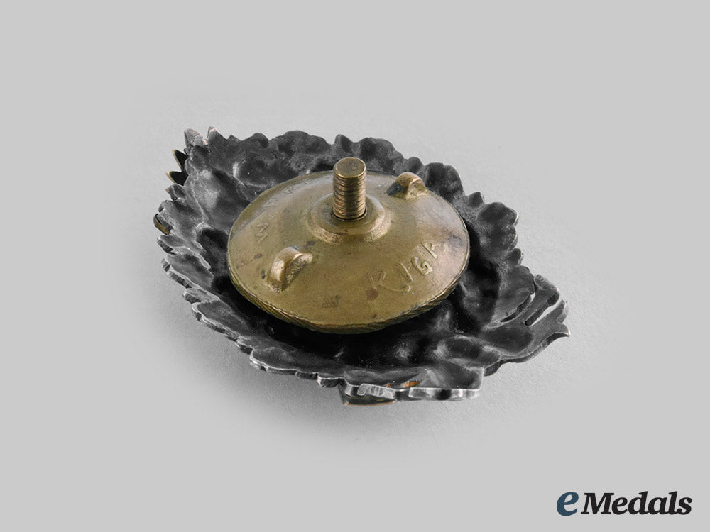 latvia,_republic._a4_th_valmiera_infantry_regiment_badge,_by_w._freis_c20_00092_1_1