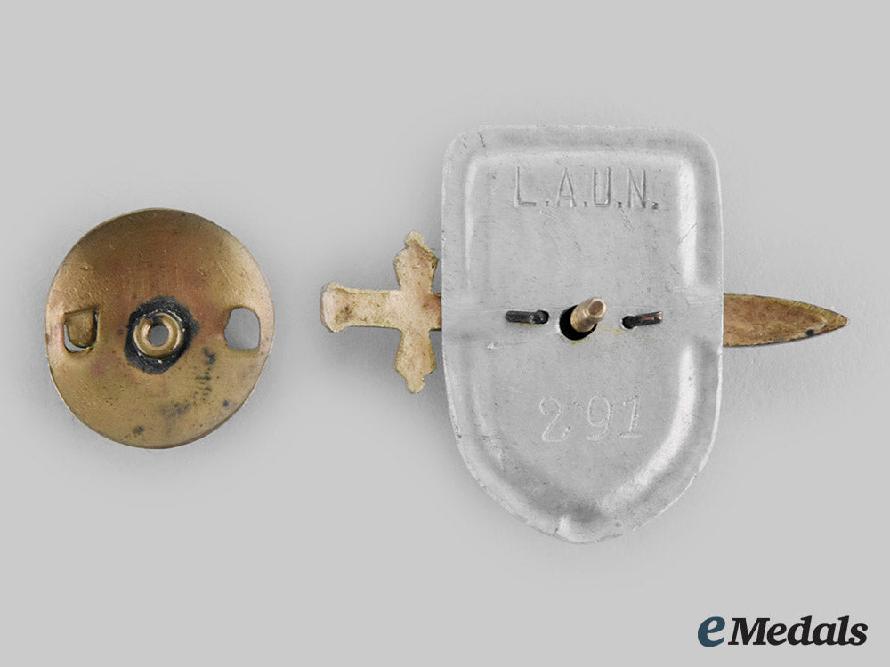 latvia,_republic._an_army_regimental_badge,_c.1919_c20_00143