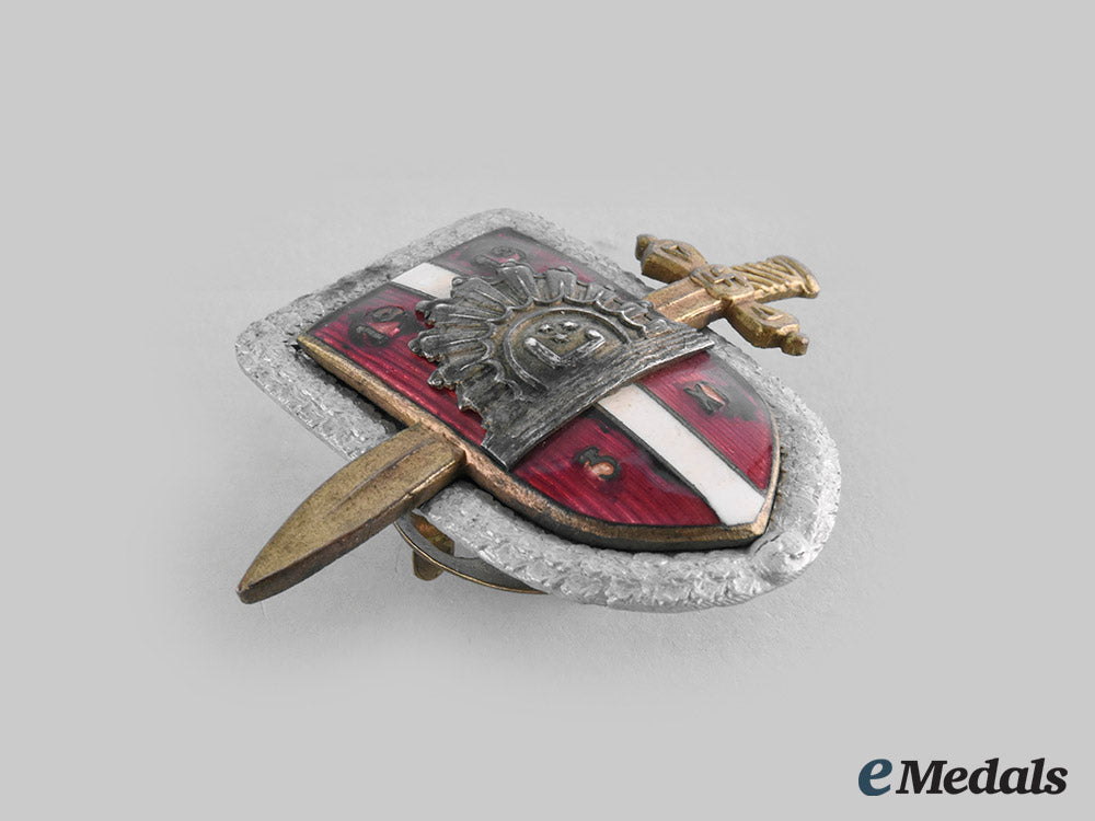 latvia,_republic._an_army_regimental_badge,_c.1919_c20_00144