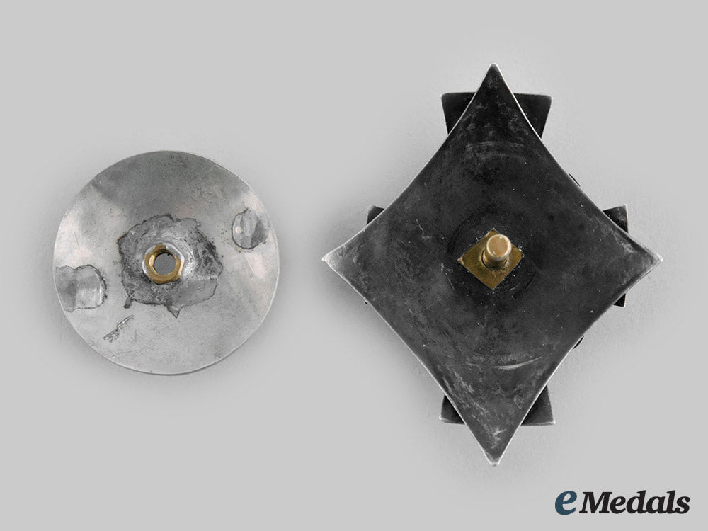 latvia,_republic._an_artilerijas_instruktoru_batarejas(_artillery_battery_instructor)_badge,_c.1920_c20_00256_1_1_1