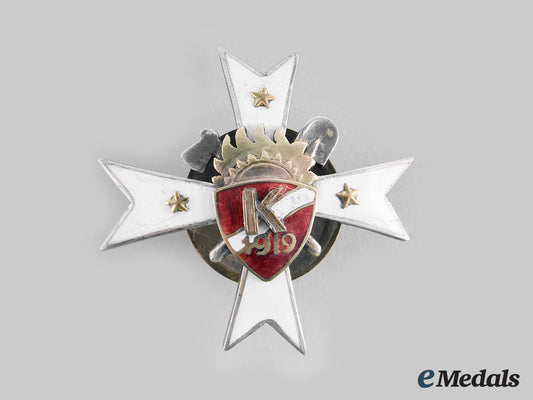 latvia,_republic._a_sapper_regiment_badge,_c.1919_c20_00265_2