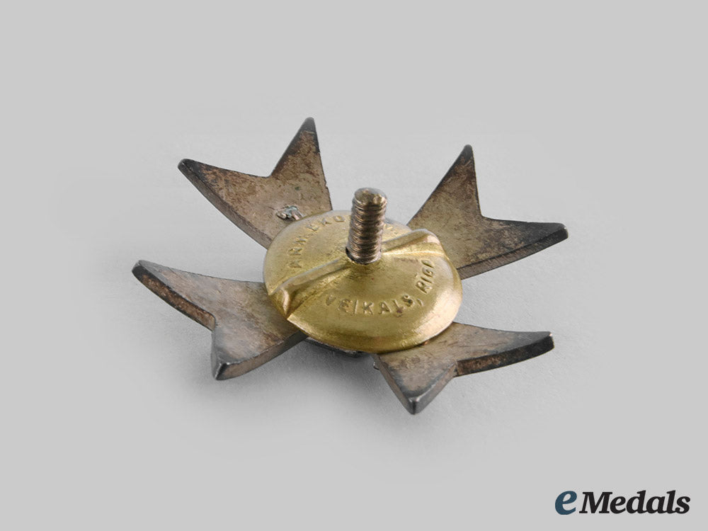 latvia,_republic._a7_th_sigulda_infantry_regiment_badge,_by_arm.ekonom.,_c.1934_c20_00279_1_1