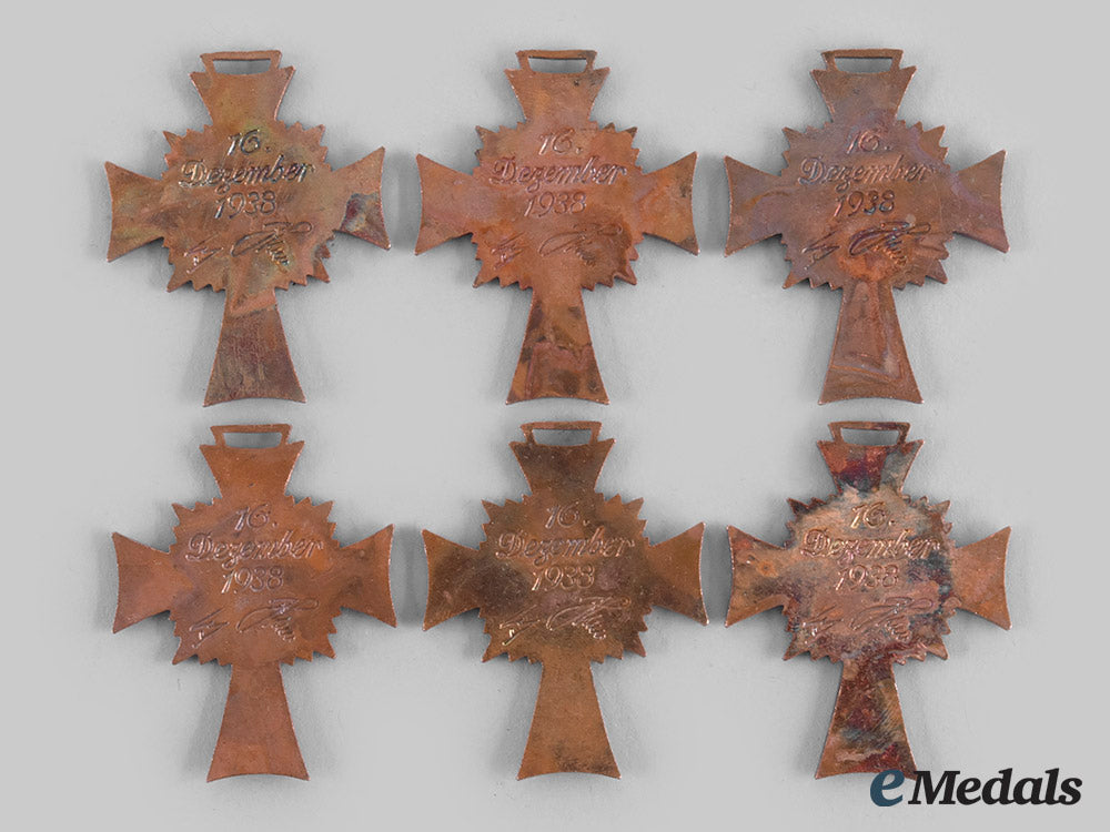 germany,_third_reich._a_lot_of_factory_unfinished_honour_crosses_of_the_german_mother_c20_00390_1