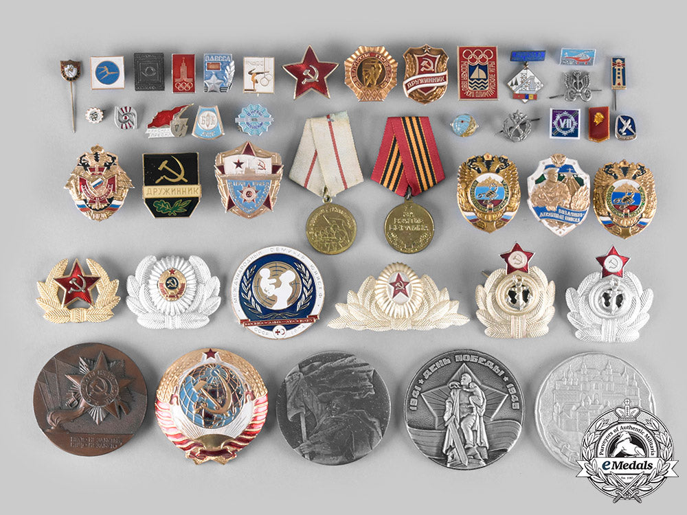 russia,_soviet_union,_federation._lot_of105_items_c20_01340_1_1