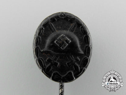 a_miniature_black_grade_wound_badge_by_forster&_barth_c_0384