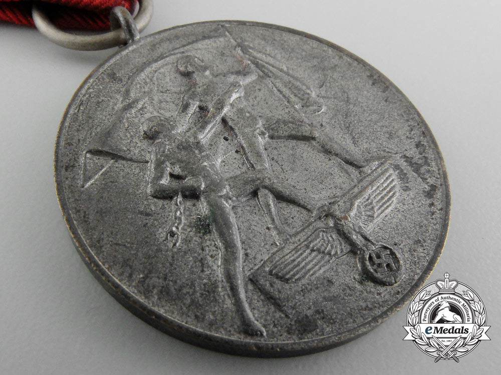 a_commemorative_medal_for13_march1938_with_case_c_0488