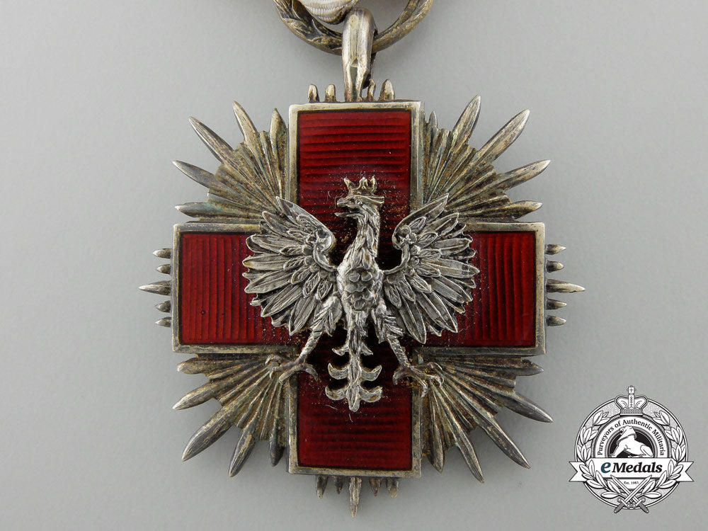 poland._a_english_made_red_cross_medal_with_case_by_spink_c_0840