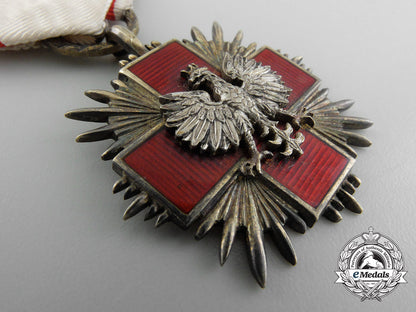 poland._a_english_made_red_cross_medal_with_case_by_spink_c_0843
