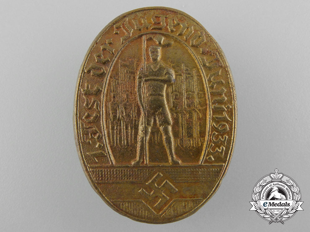 a19331_st_festival_of_youths_badge_c_0859