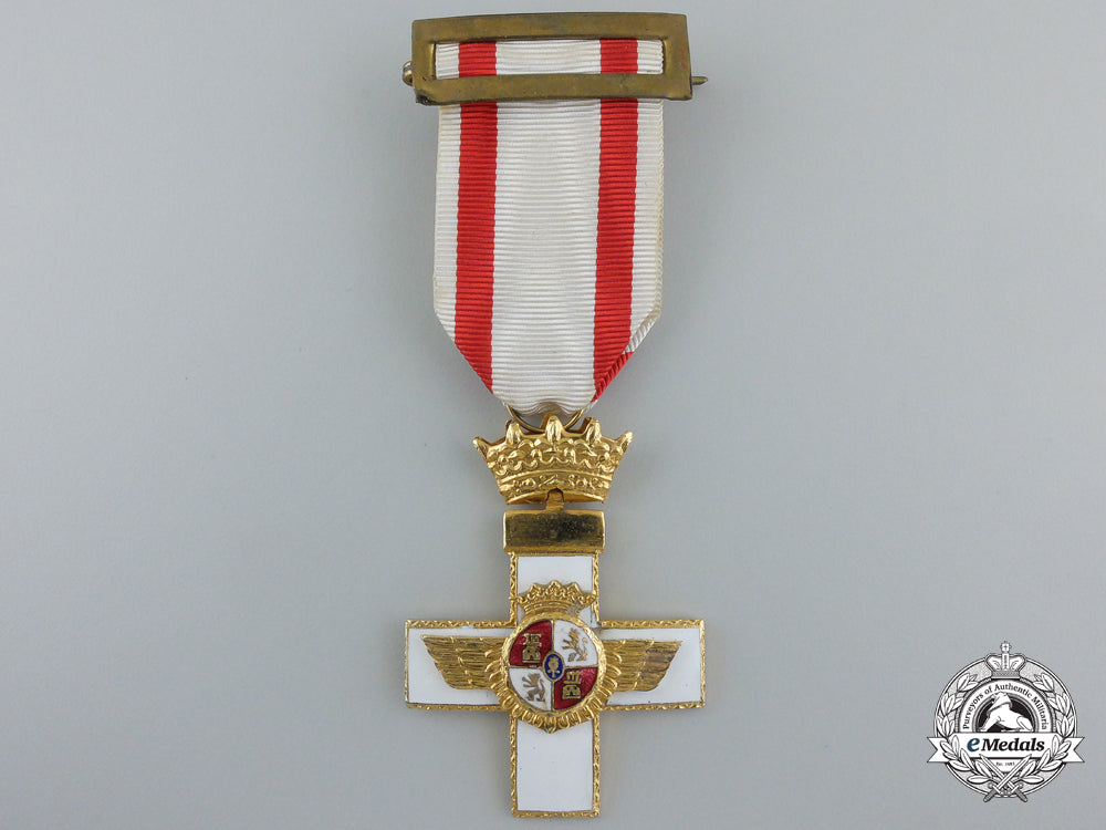 a_spanish_air_force_order_of_merit_c_124