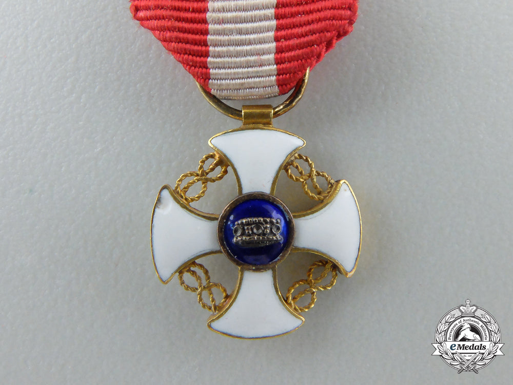 an_italian_order_of_the_crown;_commander's_cross_with_miniature_c_150_1_1