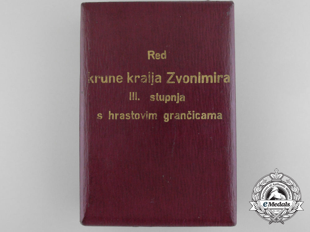 a1941-45_croatian_order_of_king_zvonimir_with_oakleves;_third_class_with_case_c_1835