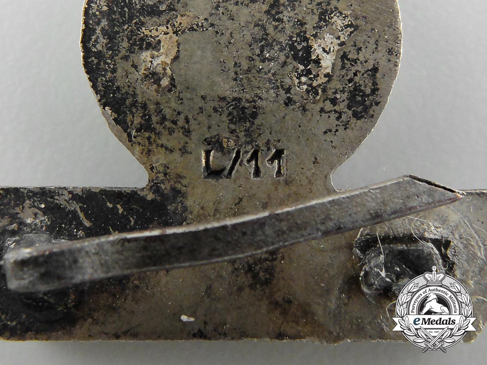 a_clasp_to_the_iron_cross1939_by_wilhelm_deumer;_second_class_c_1903