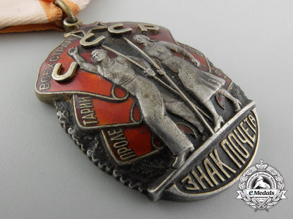 a_soviet_russia_order_of_the_badge_of_honour_c_1985