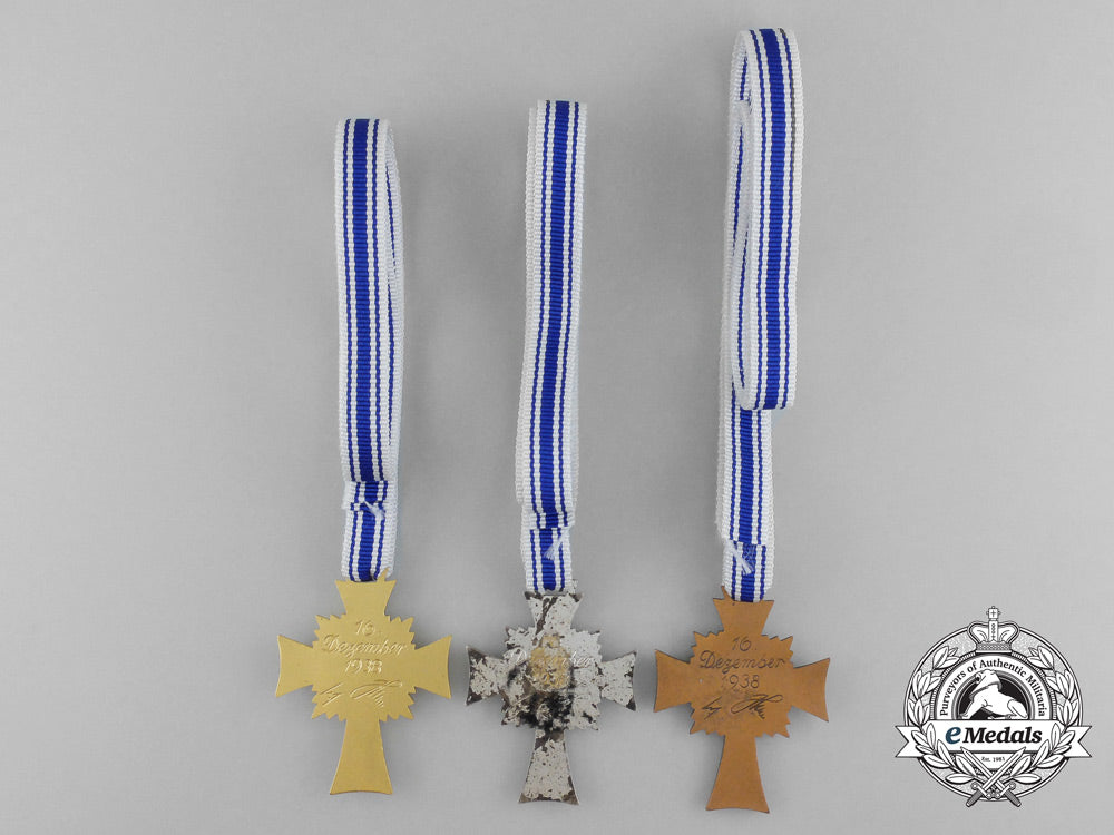 germany,_wehrmacht._three_crosses_of_honour_of_the_german_mother;_gold,_silver&_bronze_c_3289_1
