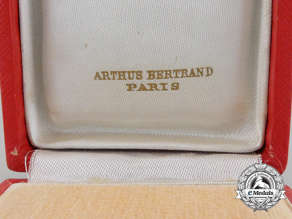 togo,_republic._an_order_of_mono,_knight_with_case,_by_arthus_betrand,_paris_c_3762