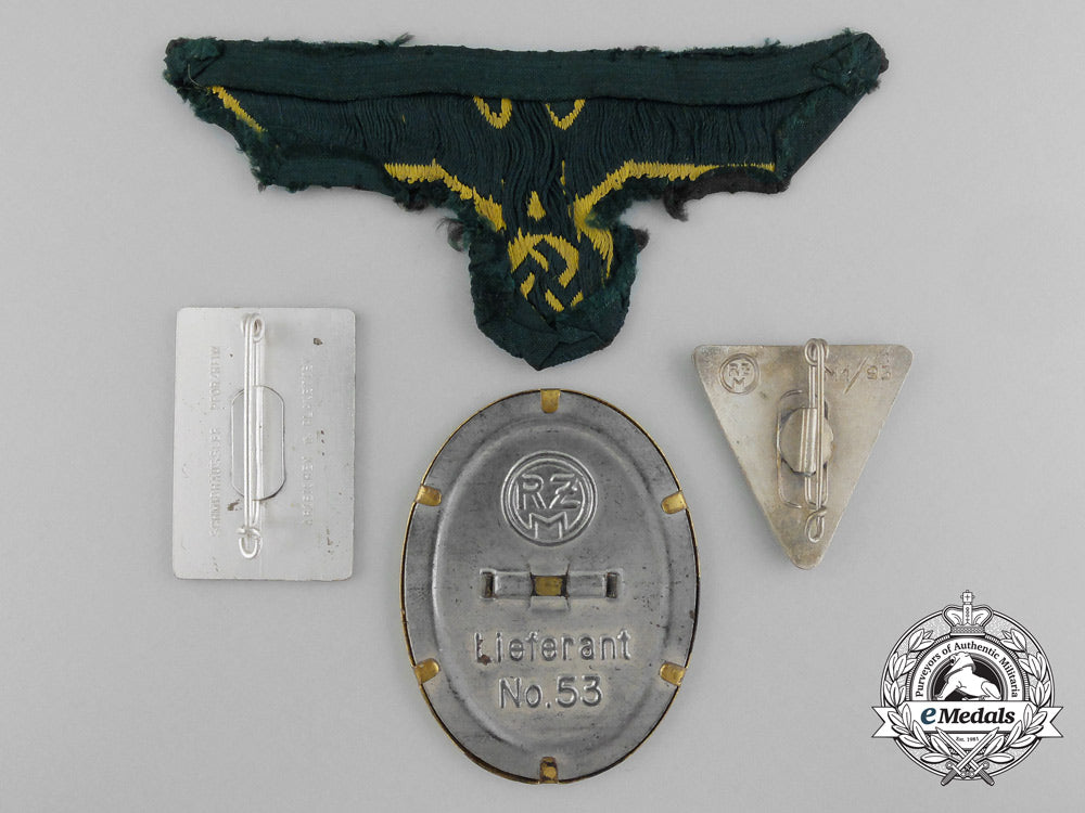 a_lot_of_second_war_period_german_badges_and_insignia_c_4231