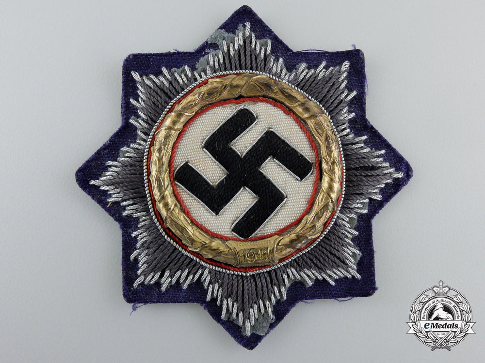 a_luftwaffe_issue_german_cross_in_gold;_cloth_version_c_471