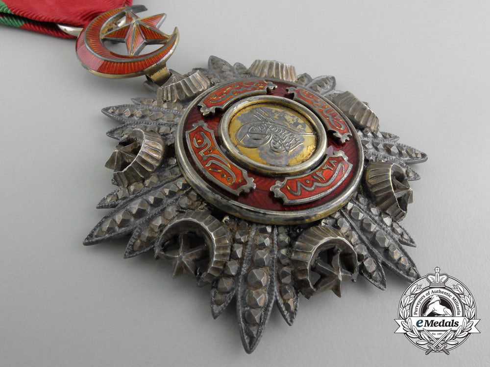 turkey,_ottoman_empire._an_order_of_medjidie(_mecidiye),_breast_badge_by_godet_c_5270_1
