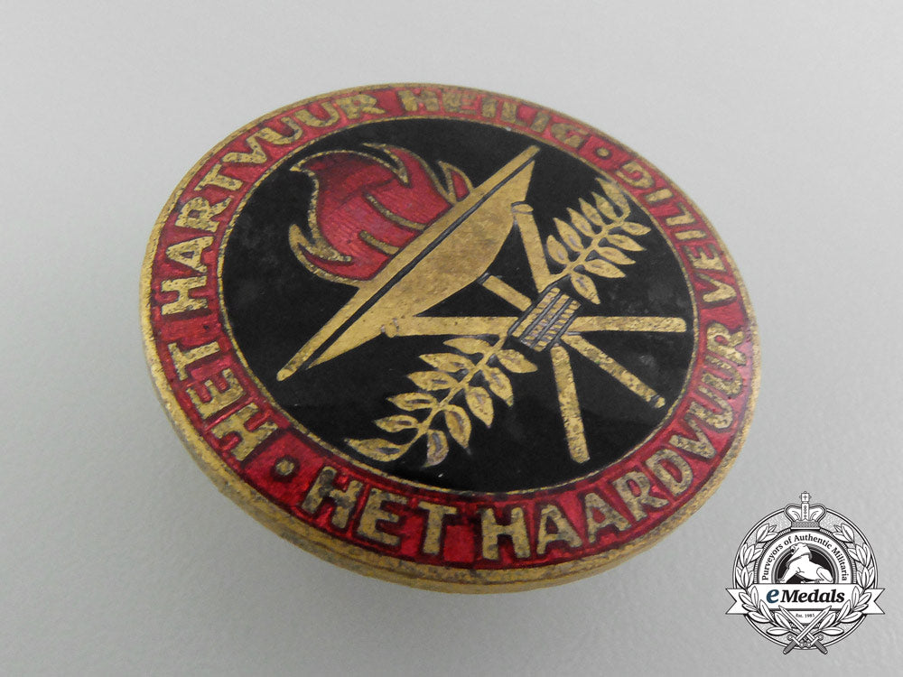 a_c.1938_dutch_national-_socialist_women's_federation_enameled_badge_c_5426_1