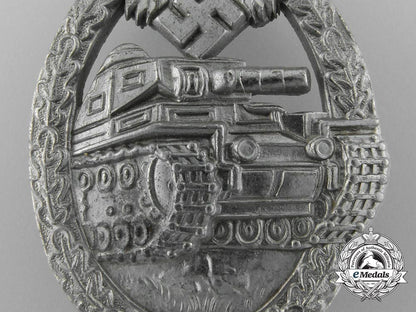 a_silver_grade_tank_badge;_unmarked_and_mint_c_6972