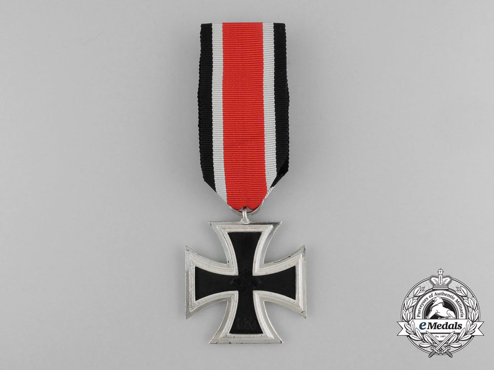 a_mint_and_uncirculated_iron_cross_second_class1939_c_8165_1