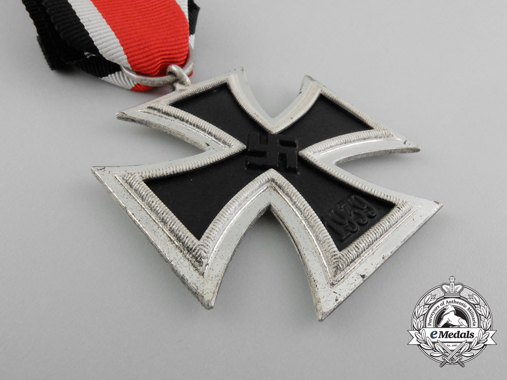a_mint_and_uncirculated_iron_cross_second_class1939_c_8168_1