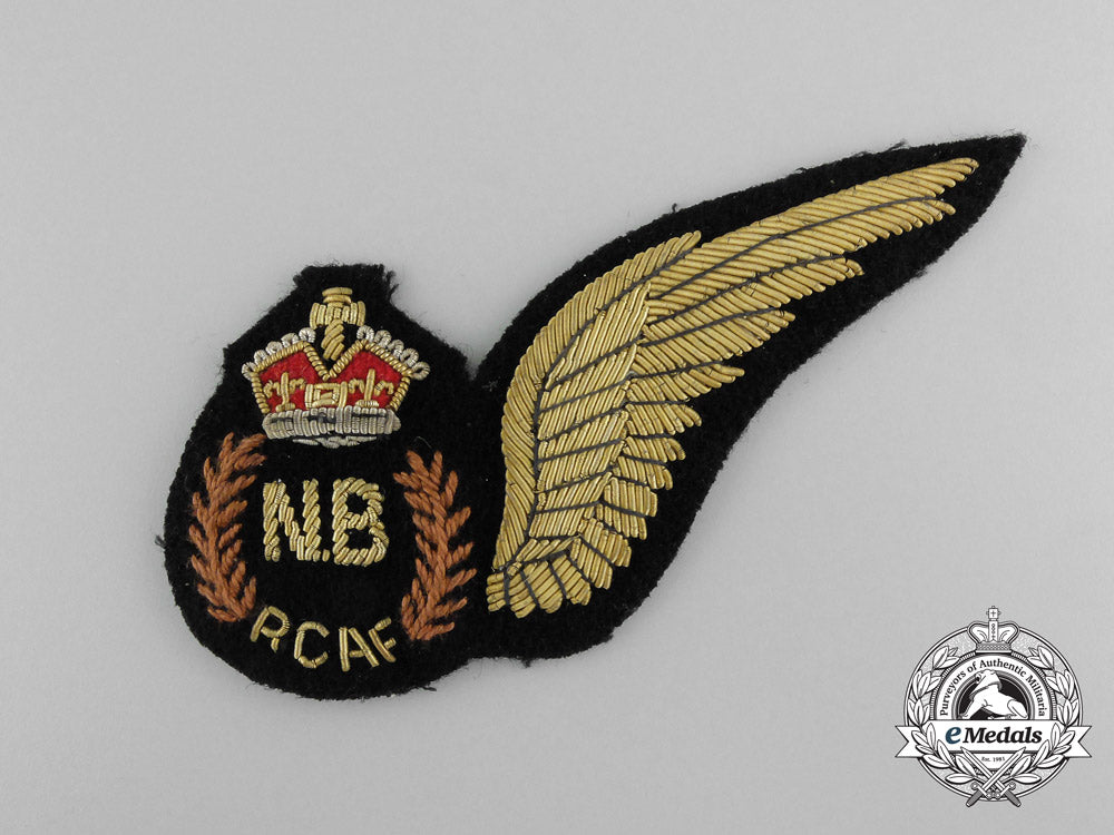 a_royal_canadian_air_force(_rcaf)_navigator_bomb_aimer(_nb)_wing1944_c_8230