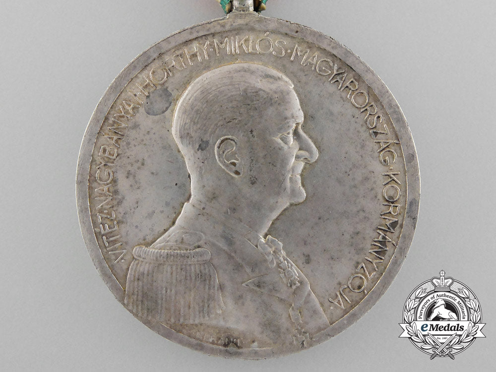 a_large_second_war_hungarian_silver_bravery_medal_c_8821