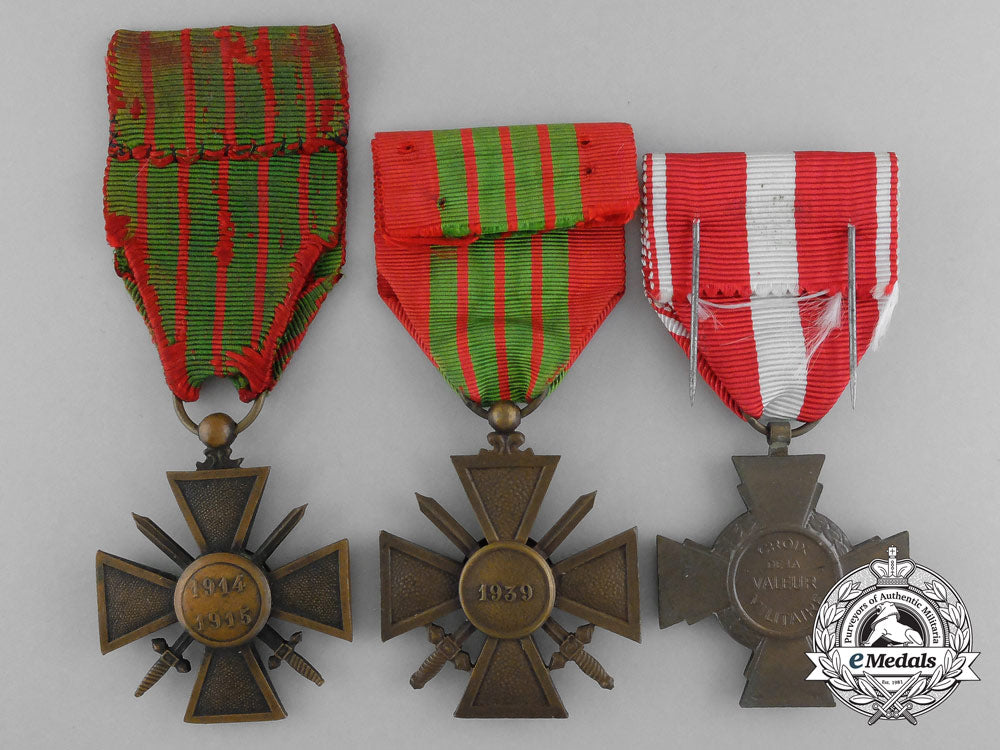 a_lot_of_three_french_medals&_awards_c_9345