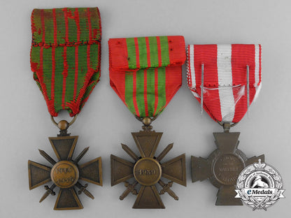 a_lot_of_three_french_medals&_awards_c_9345