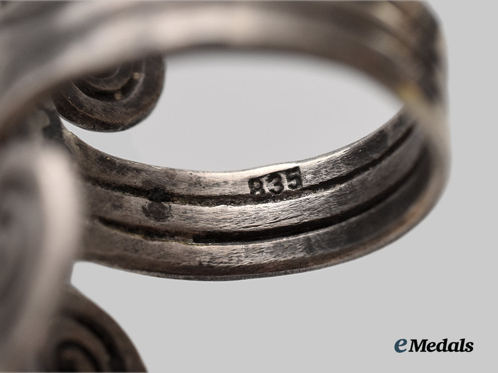 germany,_hj._an_unusual_member’s_ring_in_silver_cbb_7749