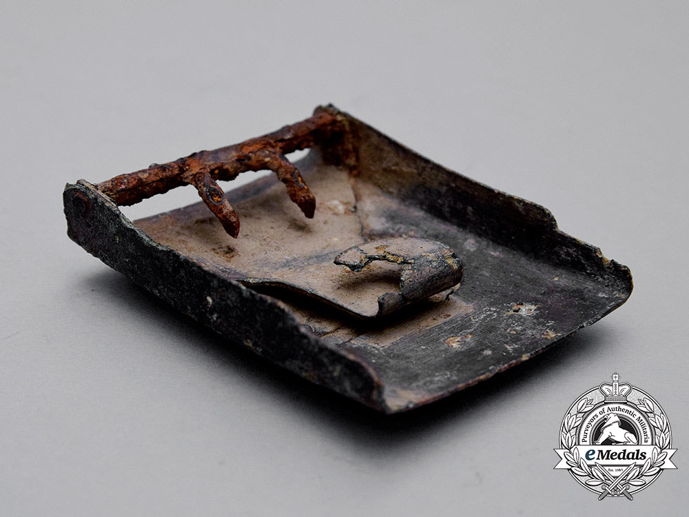 a_croatian_ustasha_belt_buckle;_ground_found_cc_0109