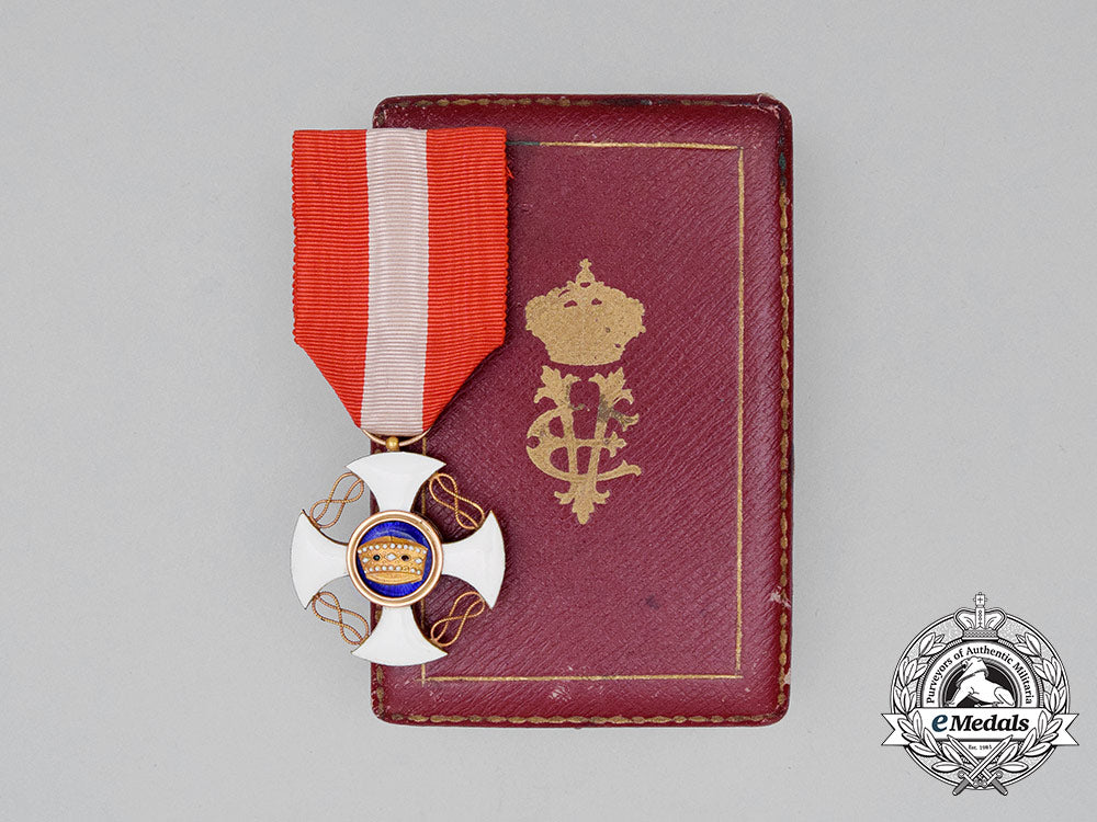an_order_of_the_crown_of_italy_in_gold;_knight_with_case_cc_0110_1