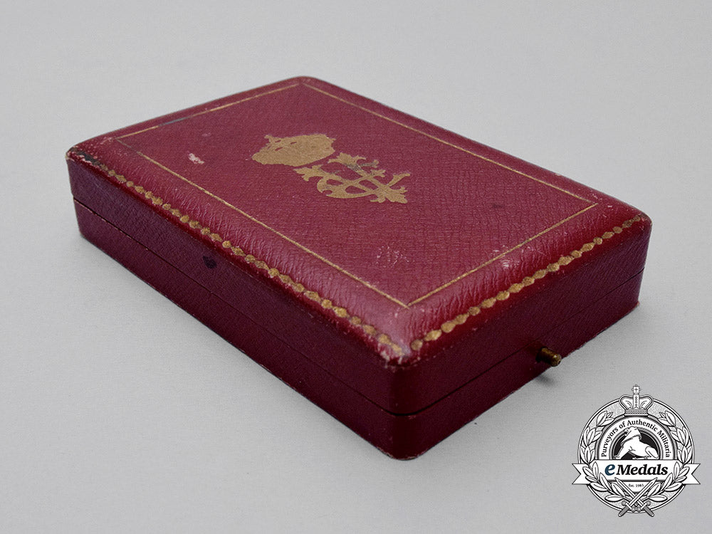 an_order_of_the_crown_of_italy_in_gold;_knight_with_case_cc_0111_1