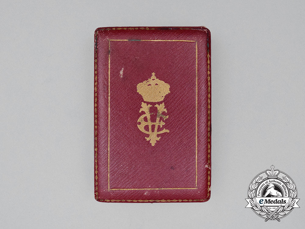 an_order_of_the_crown_of_italy_in_gold;_knight_with_case_cc_0116_1