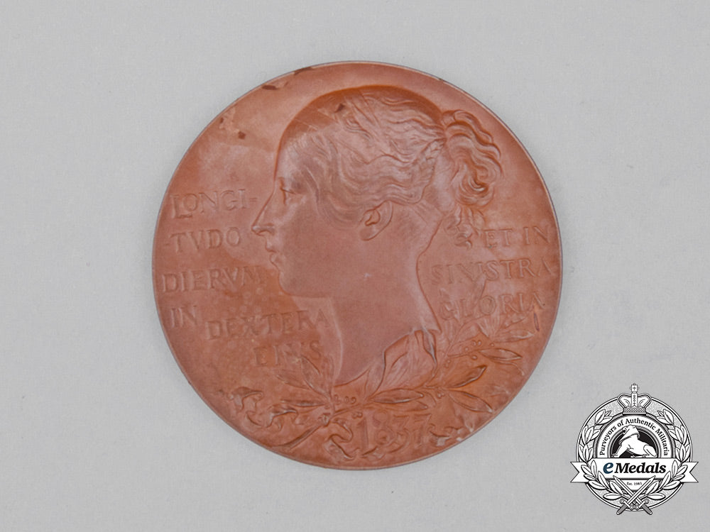 a_queen_victoria_diamond_jubilee_commemorative_medal,1837-1897,_cased_cc_1576