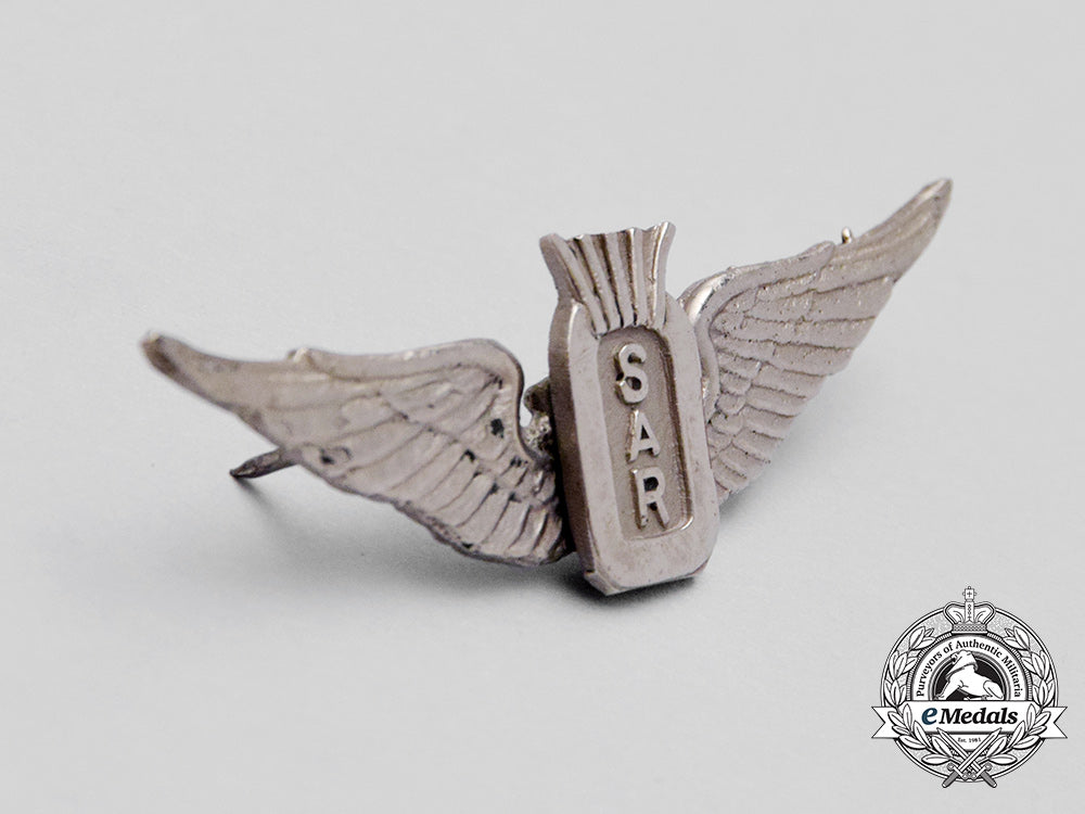 a_vietnam_era_army_aviation_helicopter_search_and_rescue(_sar)_badge_cc_1638