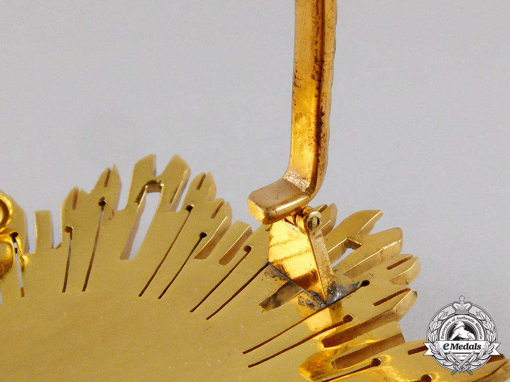 a_chilean_air_force_order_of_aeronautical_merit;1_st_class,_grand_cross_set_cc_2570_1_1