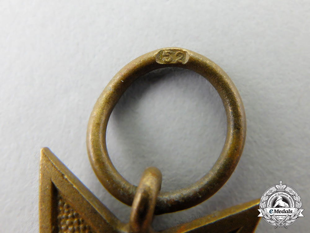 a_complete_grouping_of_three_war_merit_medals_and_second_class_crosses_cc_2929_1