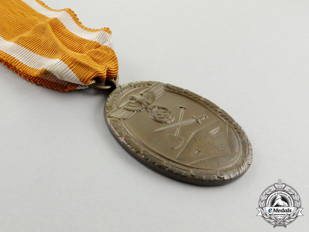 a_third_reich_period_german_defence_wall(_west_wall)_medal_cc_3710