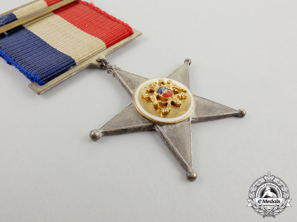 a_chilean_lone_service_star_for_ten_years'_service_cc_4102