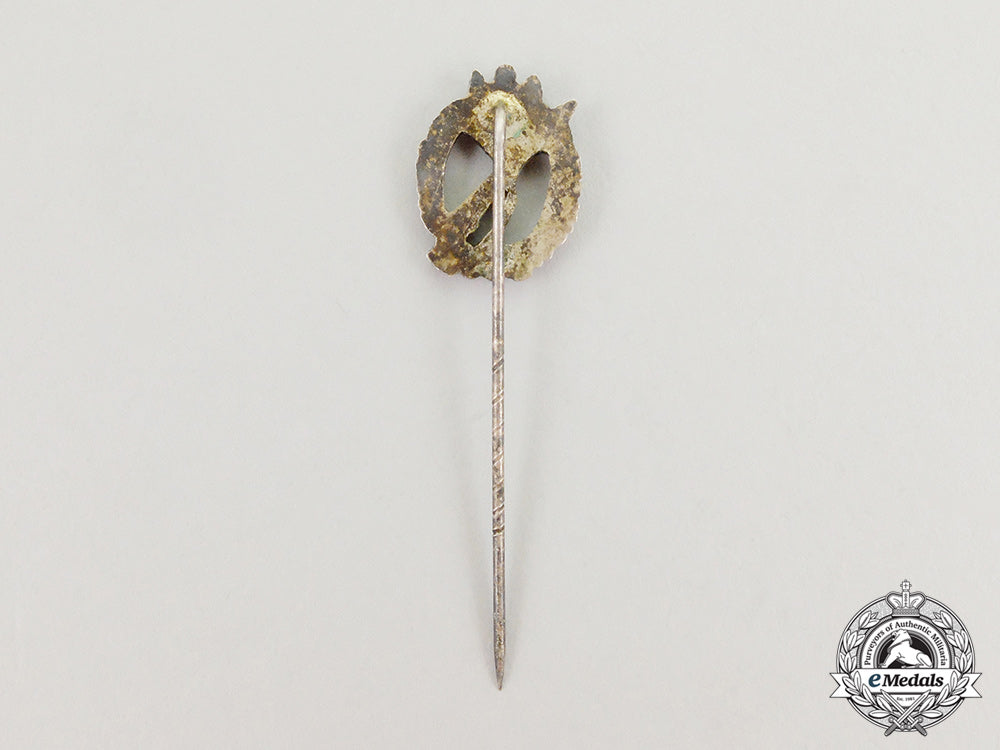 a_miniature_second_war_german_silver_grade_infantry_assault_badge_cc_6037
